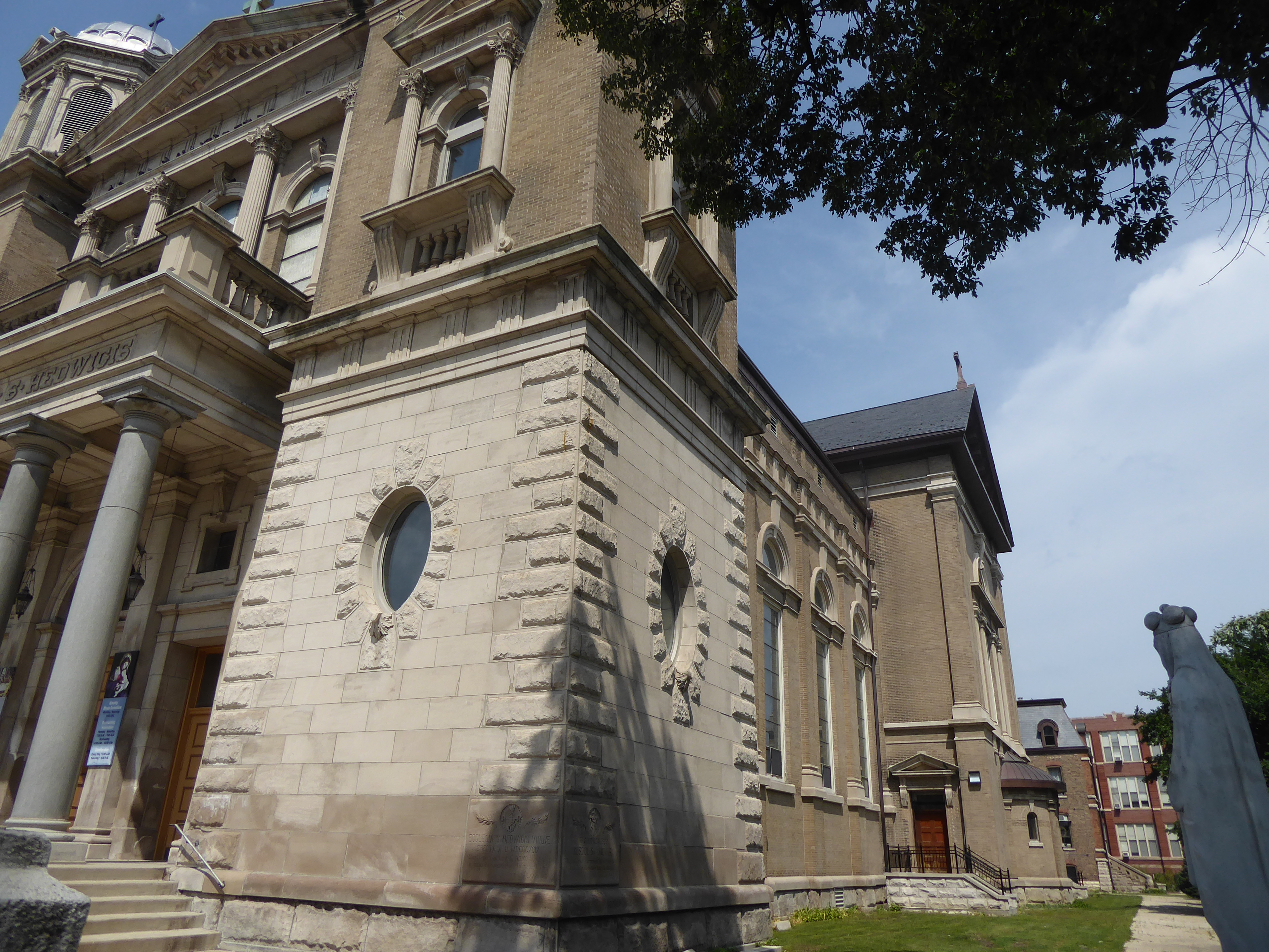 st-hedwig-catholic-church-chicago-august-2017_37015672626_o ...